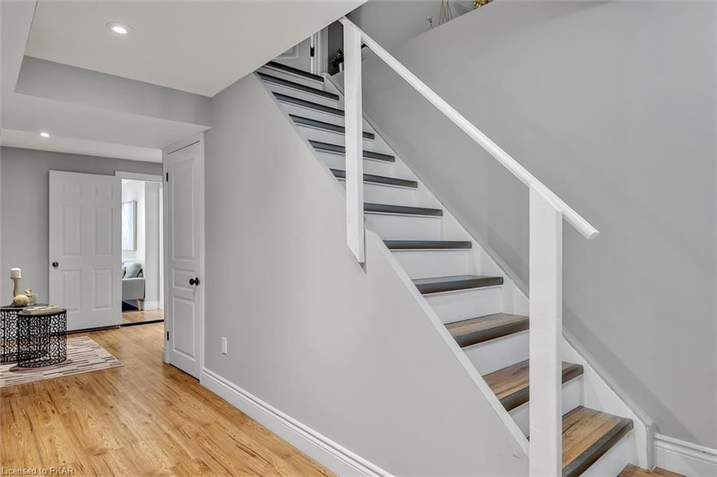 Single Family Residence sold at 994 Golfview Road, Peterborough, ON, K9J 7W4 - Central - MLS: 40468226