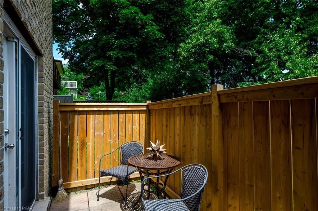 Single Family Residence sold at 994 Golfview Road, Peterborough, ON, K9J 7W4 - Central - MLS: 40468226