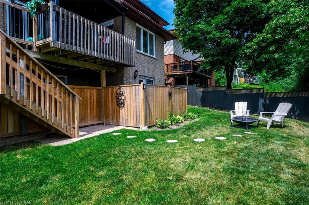 Single Family Residence sold at 994 Golfview Road, Peterborough, ON, K9J 7W4 - Central - MLS: 40468226