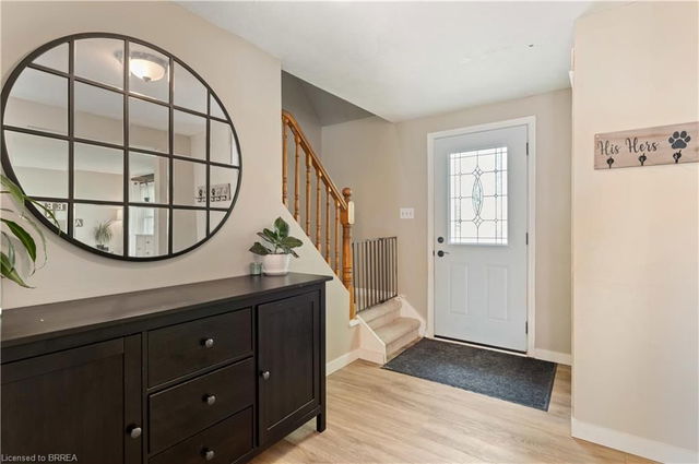 8 Anderson Avenue