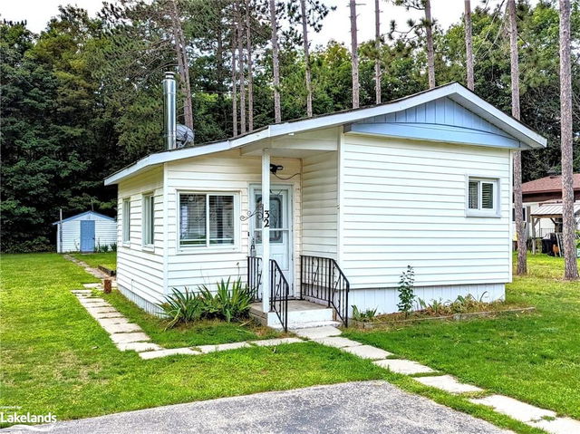 32 - 5263 Elliott Side Road
