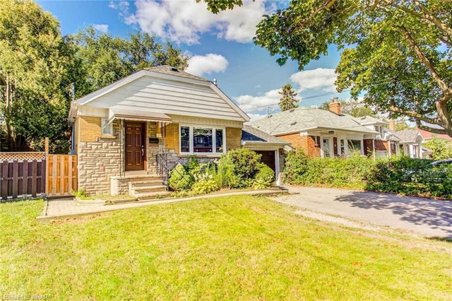 154 Poyntz Avenue