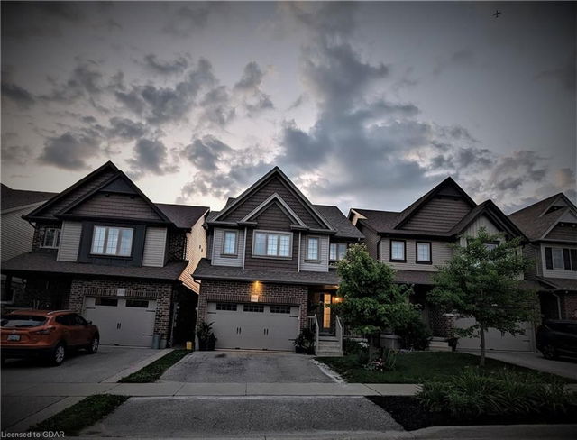 169 Couling Crescent