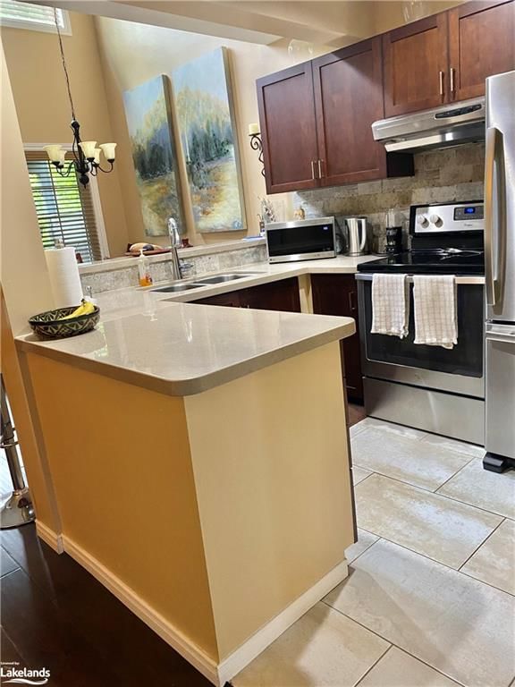 13 - 146 Settlers Way