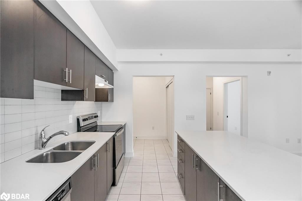Condo/Apt Unit sold at 105-10 Culinary Lane, Barrie, ON, L9J 0K2 - Innishore - MLS: 40472000