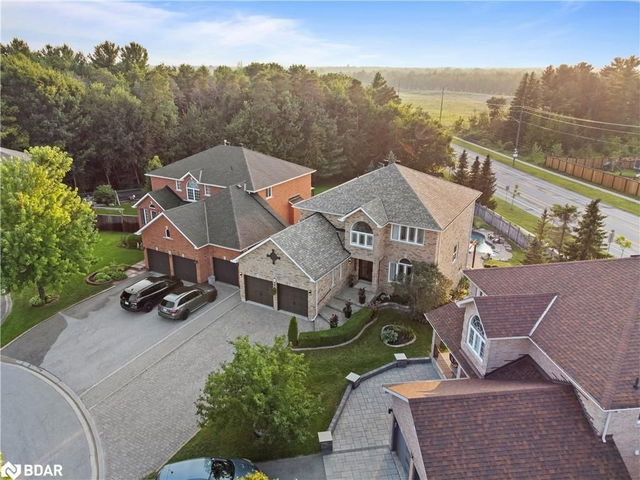 10 Berry Court