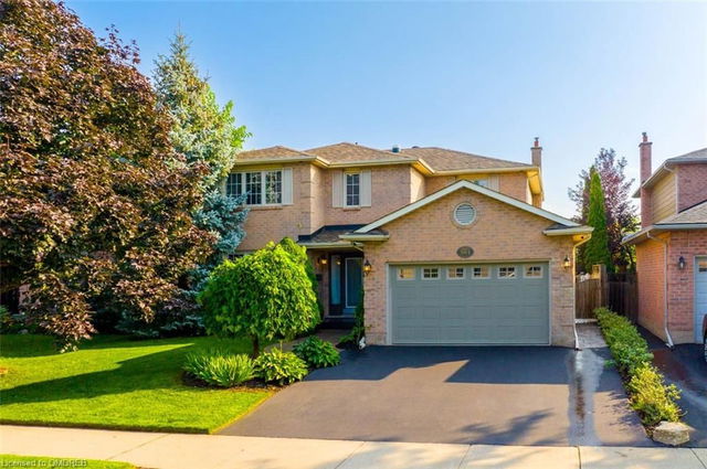 501 Mathewman Crescent