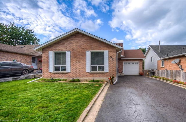30 West Acres Crescent