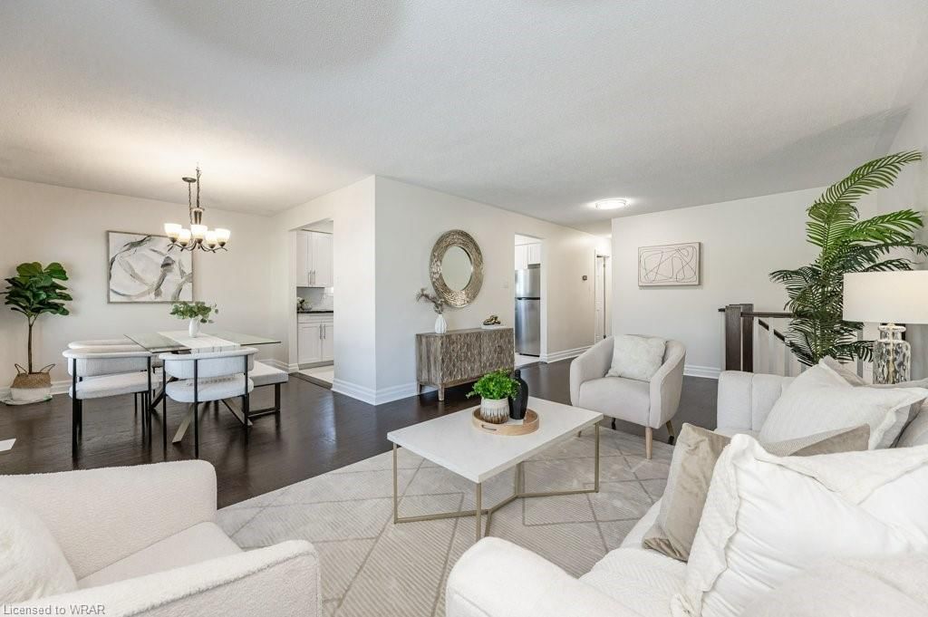 Single Family Residence sold at 11 Valery Court, Hamilton, Gilbert, L9C 2W2 - MLS: 40475014