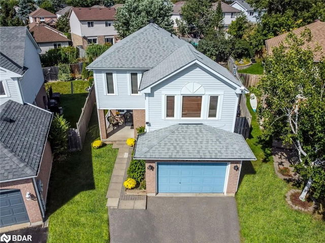 26 Moir Crescent