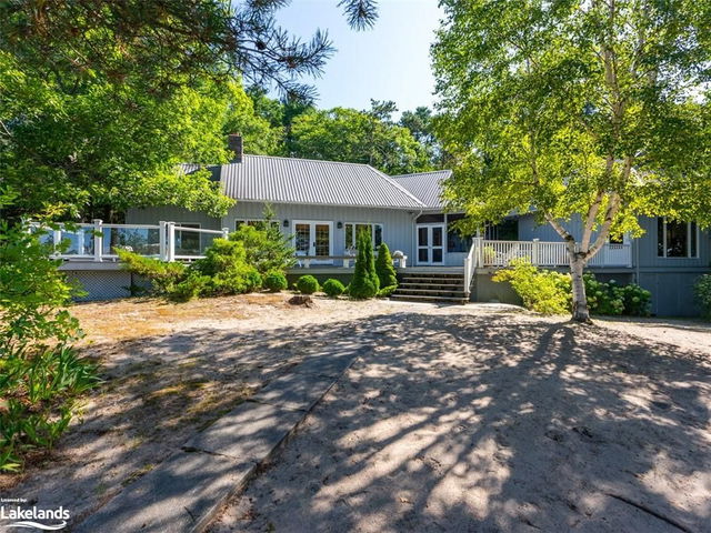 26 Nottawaga Drive