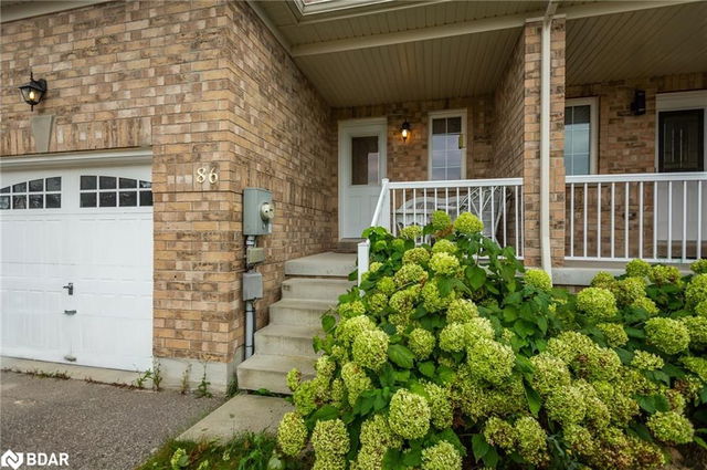 86 Stonemount Crescent