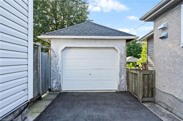 1 Huron Street