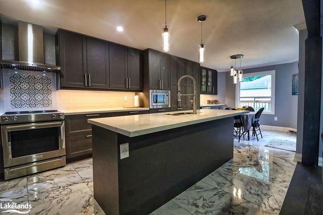 2 Eagle Court
