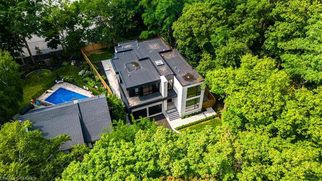 301 Lakeshore Road