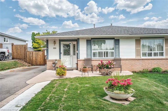 46 Marblehead Crescent