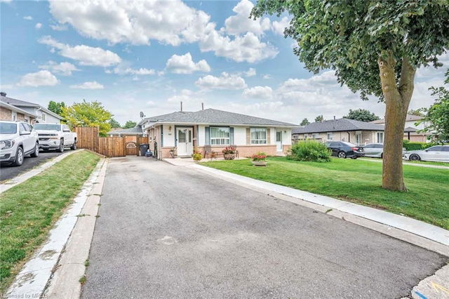 46 Marblehead Crescent