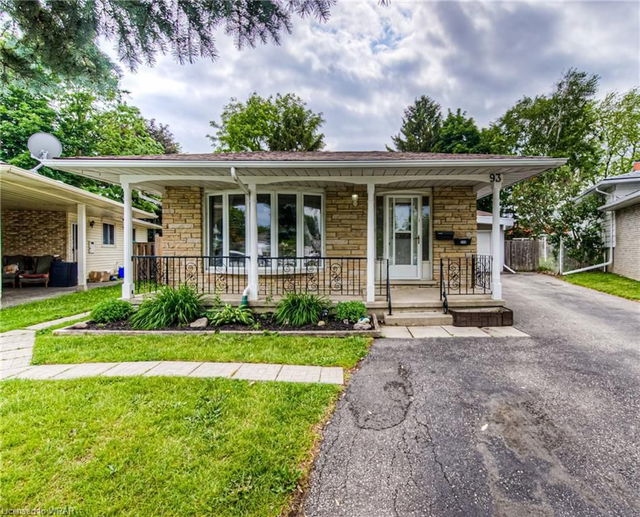 93 Roberts Crescent