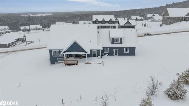 28 Thoroughbred Drive