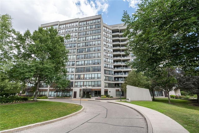 802 - 10 Laurelcrest Street
