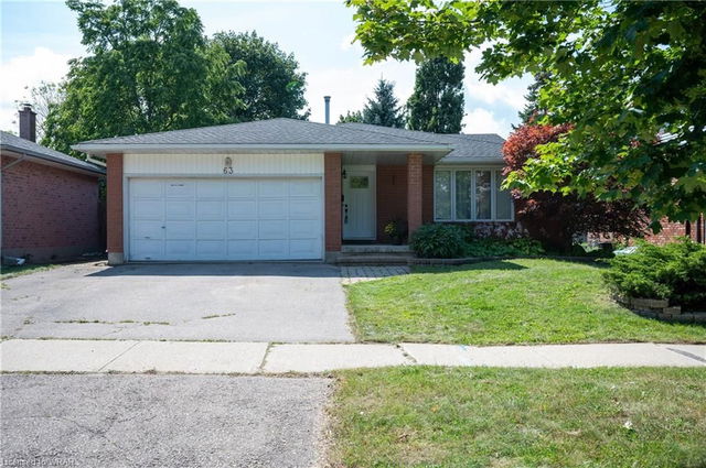 63 West Acres Crescent
