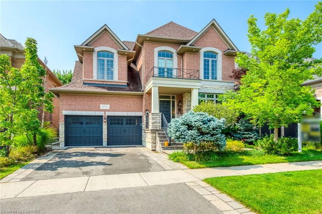 2242 Lyndhurst Drive