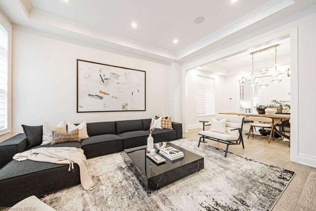 3313 Sunningdale Gardens
