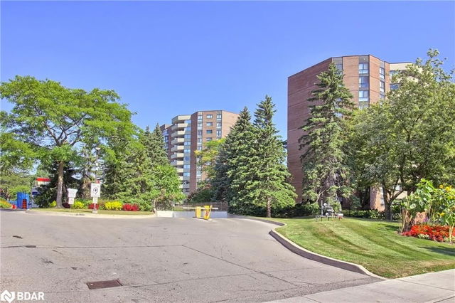 1205 - 50 Baif Boulevard