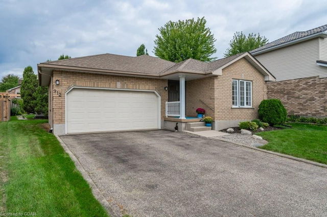 912 Keewatin Place