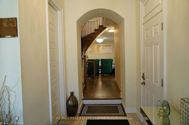 162 Stillwater Crescent