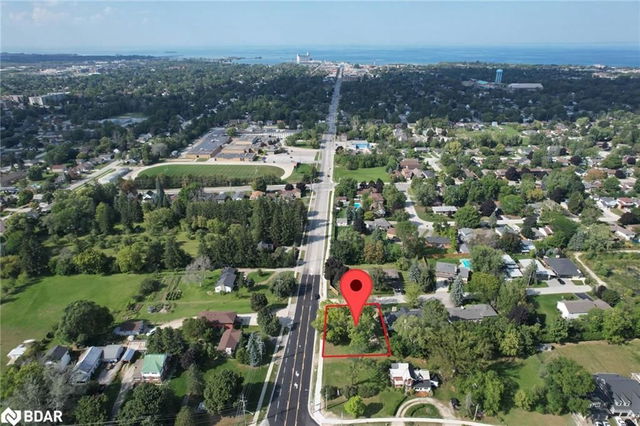 8 Golfview Drive