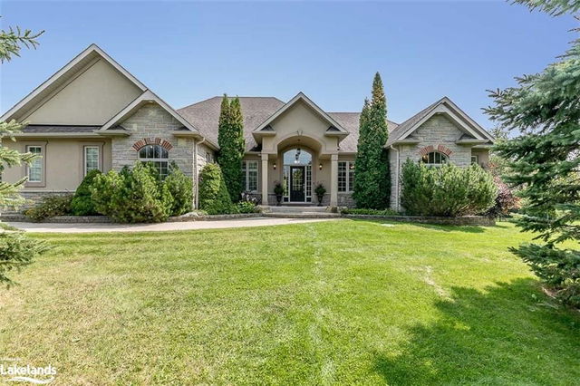 25 Red Oak Crescent