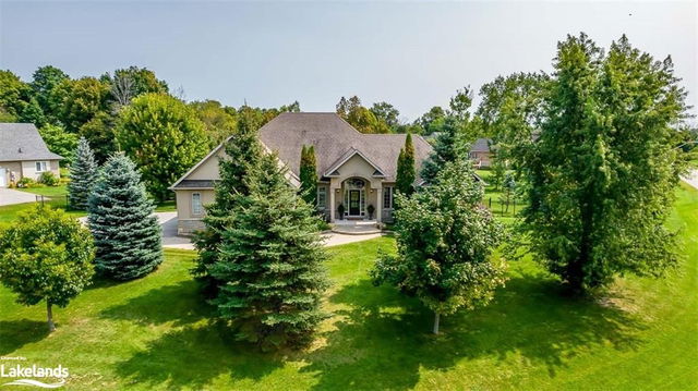 25 Red Oak Crescent