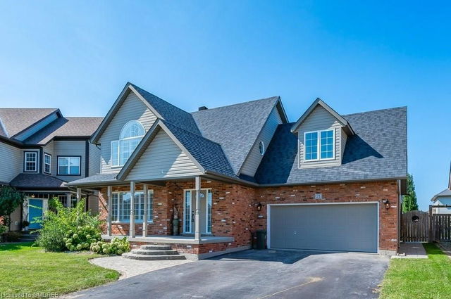 21 Sarah Crescent