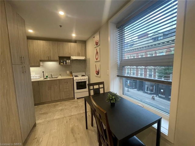 302 - 81 King Street