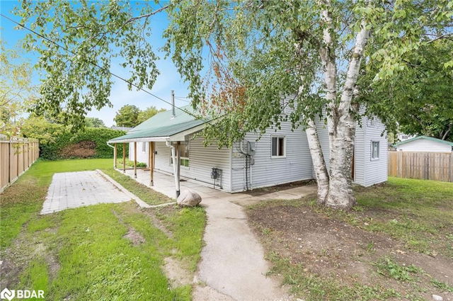 237 Simcoe Street