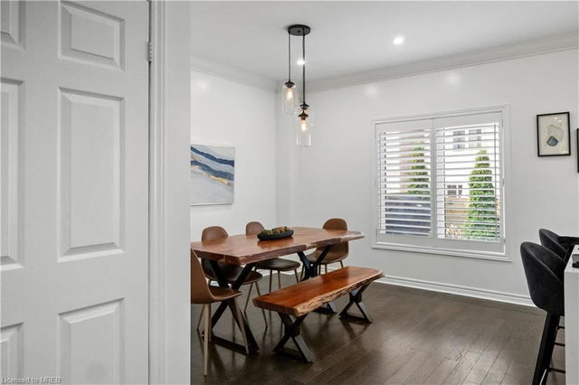 10 Mantz Crescent