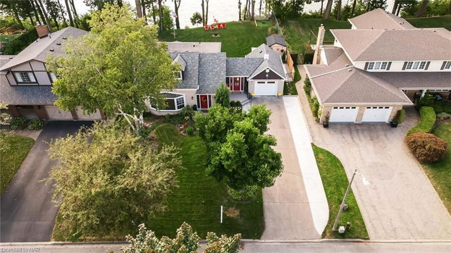 9 Village Green Drive