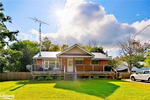 656 Champlain Road