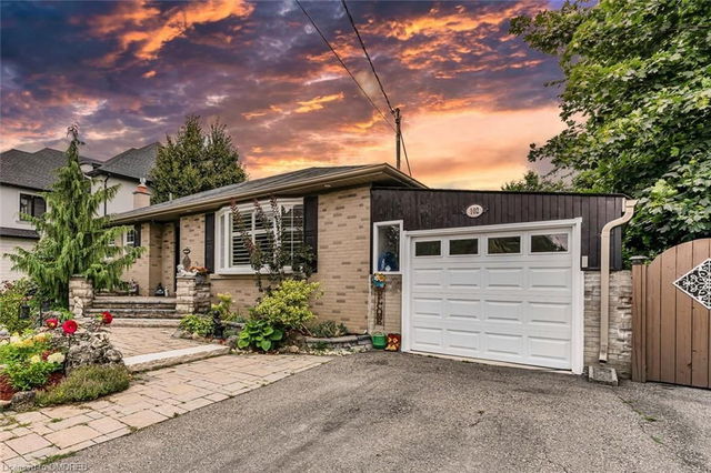 102 Meadowbrook Drive