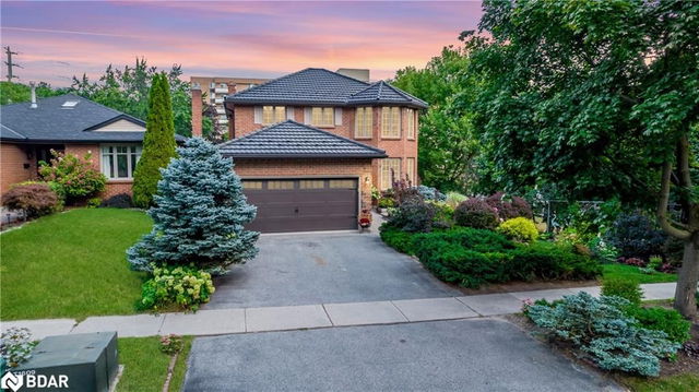 9 Layton Crescent