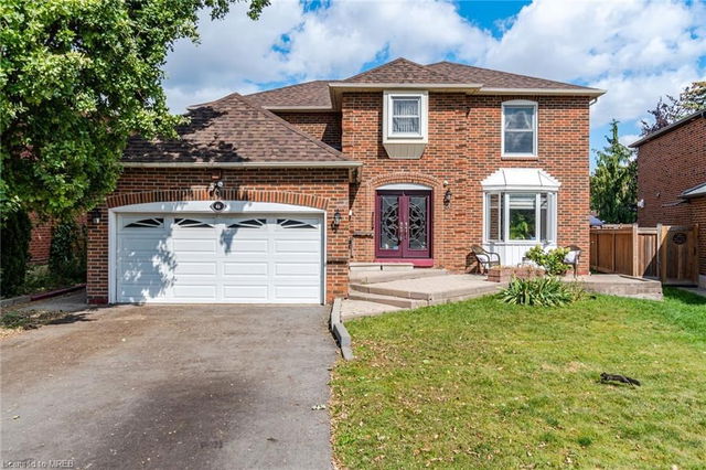 46 Lombardy Crescent