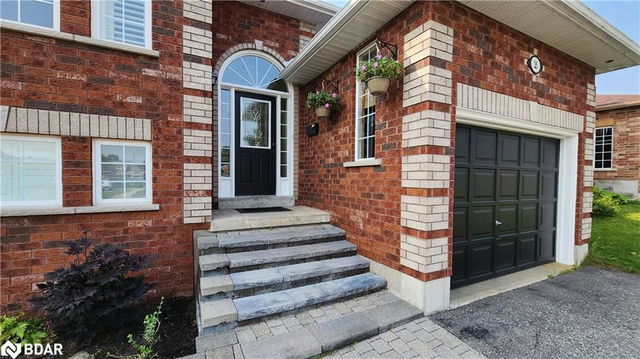 25 Forest Dale Drive