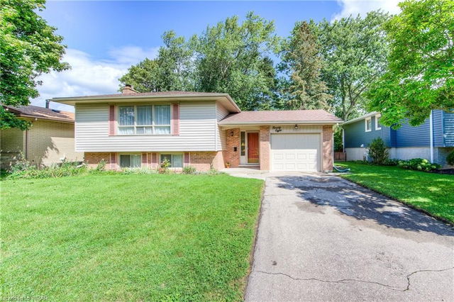 98 Shea Crescent