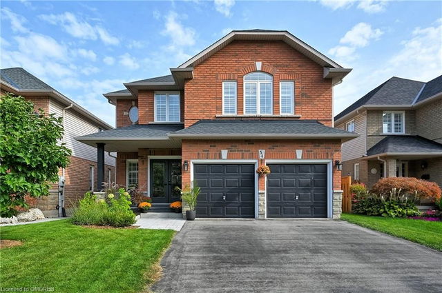 54 Hickory Crescent