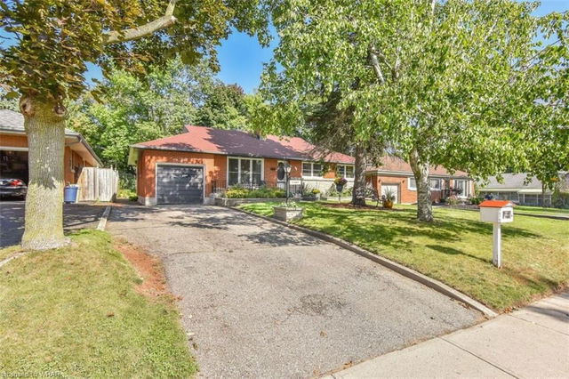 8 Highland Crescent