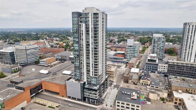 305 - 60 Charles Street