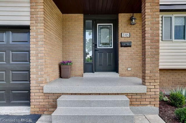 3105 Parkgate Crescent
