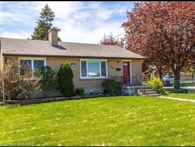 527 Clarke Road