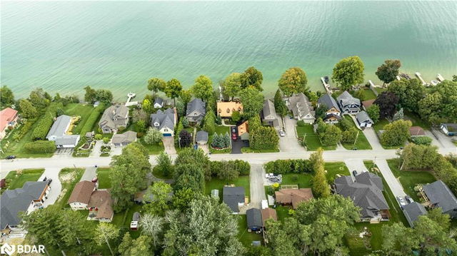 100 Lakeshore Road